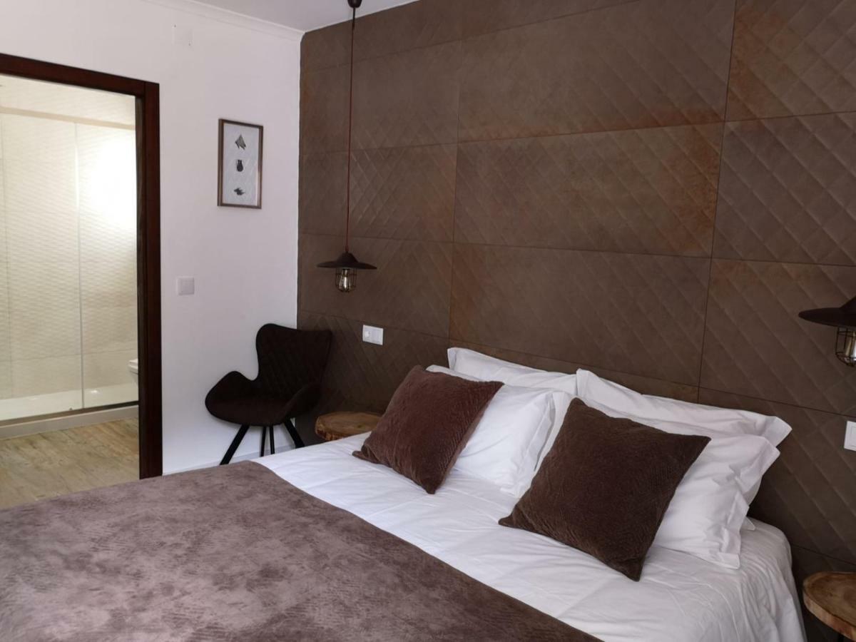 Guilhim Guest House Nazare Exterior photo